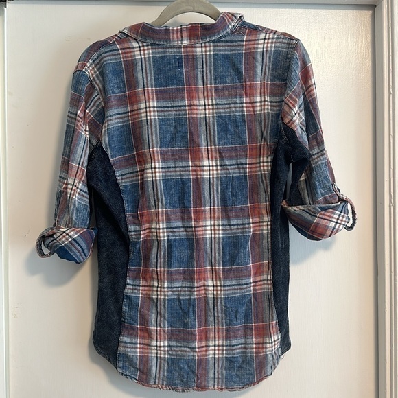 EUC: ci sono plaid collection women button down shirt L  (Junior) - Picture 4 of 6